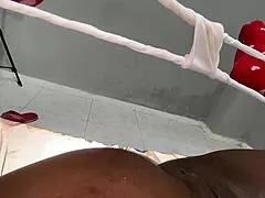 masturbacion brutal de una zorra empapada que no para de gemir