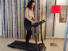 do big tits really wiggle more on a treadmill at high speed?