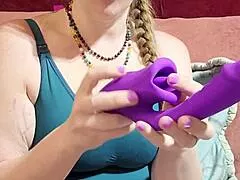 Wazaboo4u tests g spot dildo in update seven