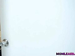 หยุดเสียวตัวเอง มาคัมข้างในฉันตอนนี้เลย!