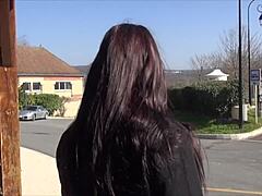 Luna Rival ยั่วยวนอาจารย์เพื่อเย็ดป่าในกระโปรงและถุงน่อง