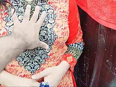 डैम, पाकिस्तानी सौतेली माँ और डैड फुल वीडियो में जोर से चोदते हैं!